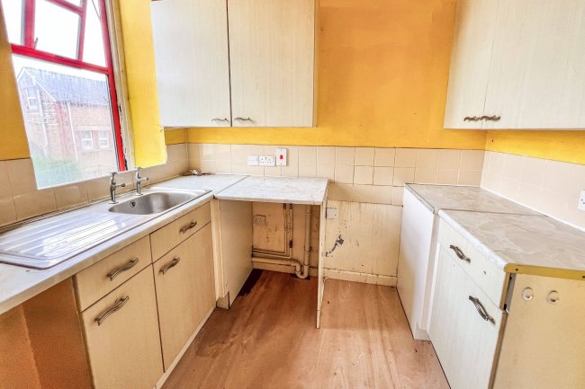 1-6 West End House, Marshfield Road, Chippenham, SN15 1JZ 9