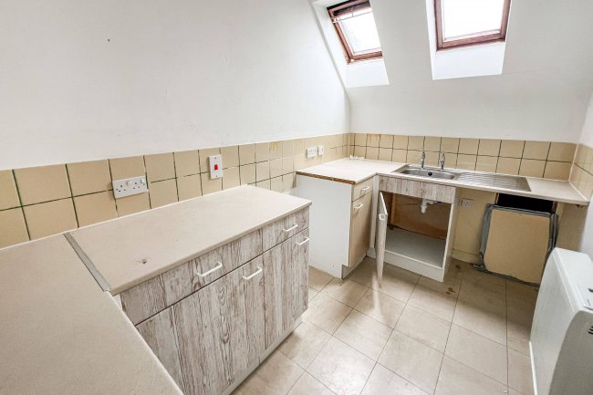 1-6 West End House, Marshfield Road, Chippenham, SN15 1JZ 9