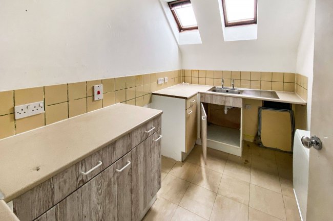 1-6 West End House, Marshfield Road, Chippenham, SN15 1JZ 9