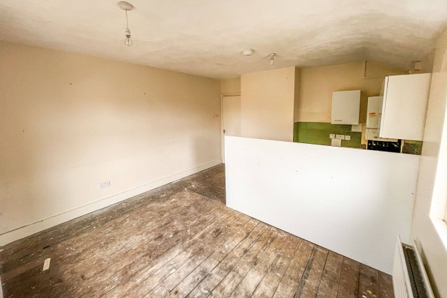 Flat 3, 7 St. Augustines Road, Bedford, Bedfordshire, MK40 2NB 5