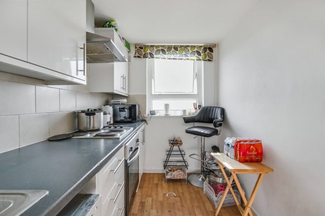 Flat 74 Gainsborough House, Ayley Croft, Enfield, Middlesex, EN1 1XZ 10