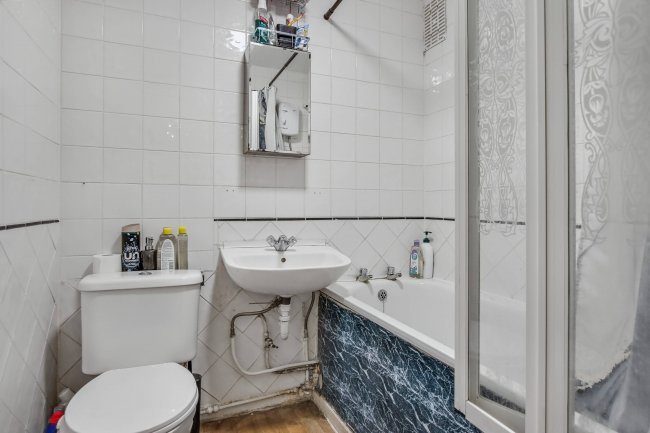 Flat 74 Gainsborough House, Ayley Croft, Enfield, Middlesex, EN1 1XZ 10