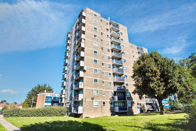 Flat 74 Gainsborough House, Ayley Croft, Enfield, Middlesex, EN1 1XZ 10