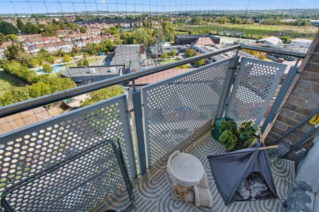 114 Jersey House, 2 Eastfield Road, Enfield, Middlesex, EN3 5UY 2