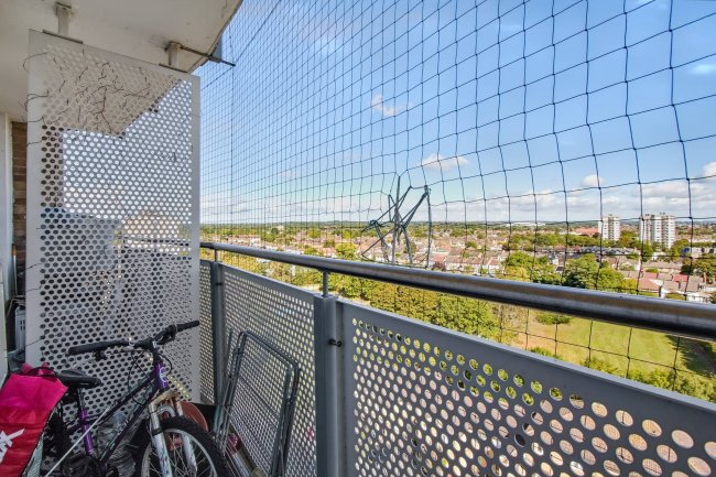 114 Jersey House, 2 Eastfield Road, Enfield, Middlesex, EN3 5UY 2