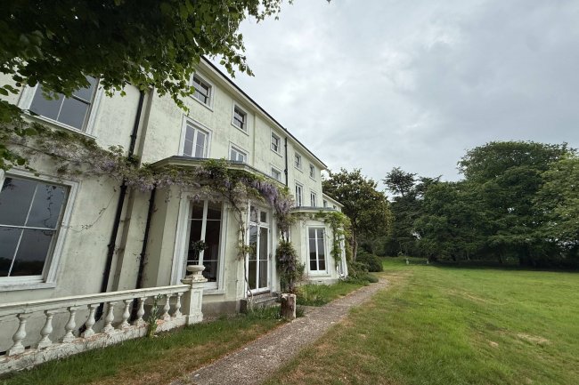 Penton Lodge, Penton Mewsey, Andover, Hampshire SP11 0RD 5