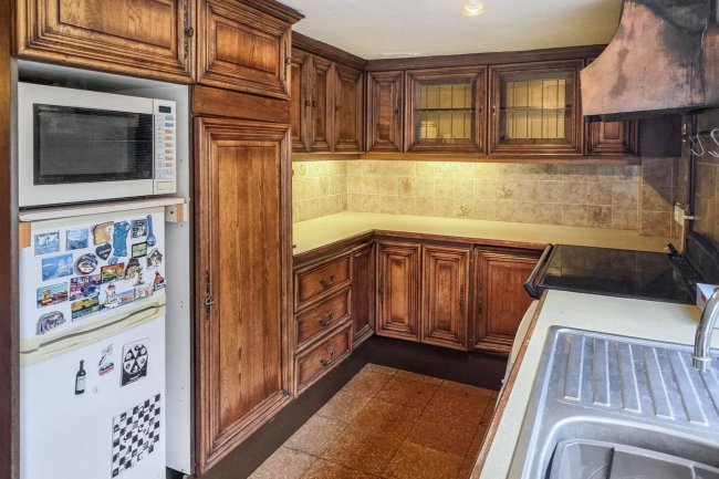 2 The Green, Bisham, Marlow SL7 1RY 4