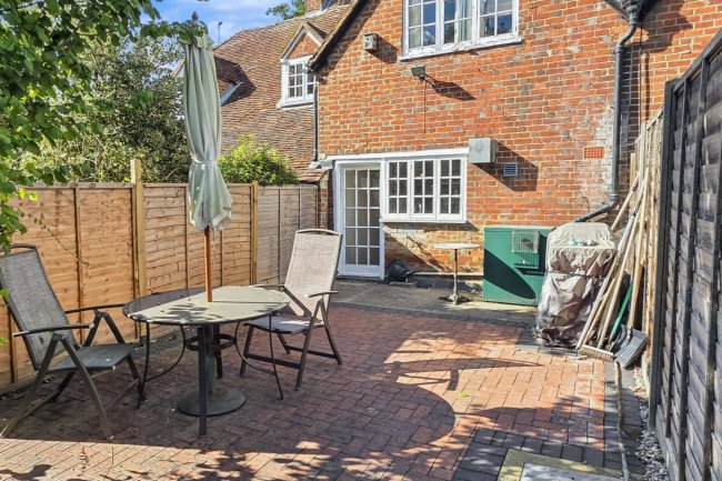 2 The Green, Bisham, Marlow SL7 1RY 4