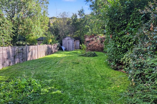 2 The Green, Bisham, Marlow SL7 1RY 4