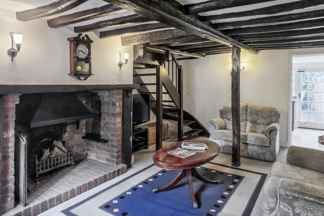 2 The Green, Bisham, Marlow SL7 1RY 4