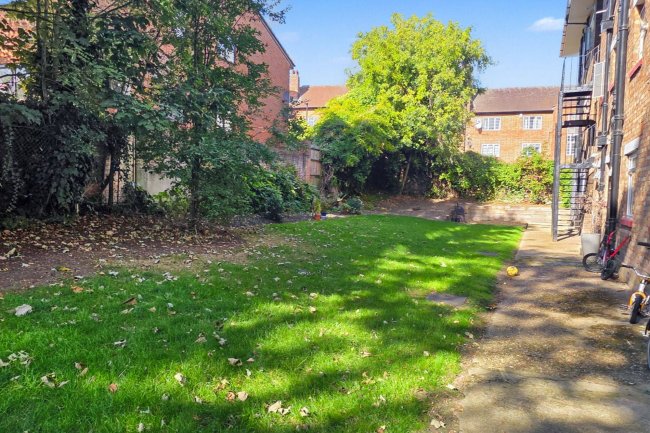 2 Lynton Court, Horn Lane, London W3 6PN 5