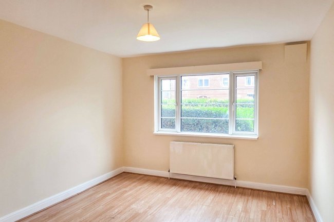 2 Lynton Court, Horn Lane, London W3 6PN 5