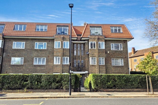 2 Lynton Court, Horn Lane, London W3 6PN 5