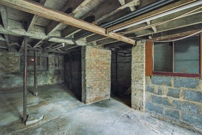 196 High Road, Tottenham, London, N15 4NP 2