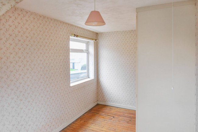 11 Thames Close, Bulkington, Bedworth, Warwickshire, CV12 9QF 4