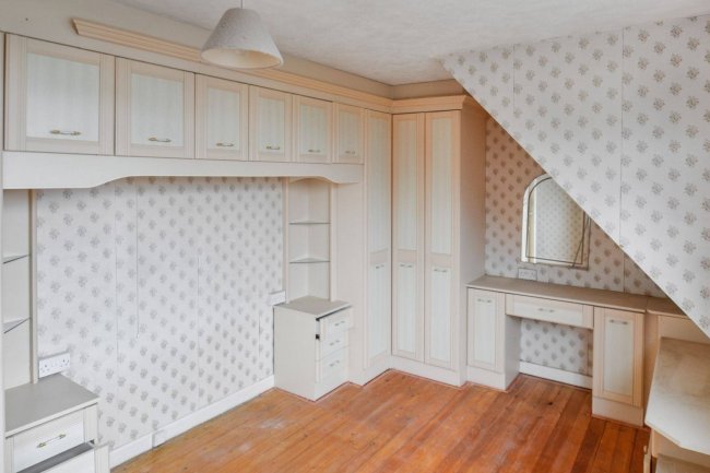 11 Thames Close, Bulkington, Bedworth, Warwickshire, CV12 9QF 4