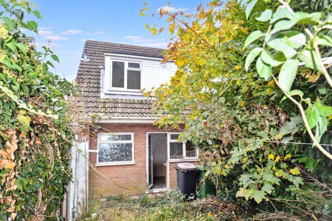 11 Thames Close, Bulkington, Bedworth, Warwickshire, CV12 9QF 4