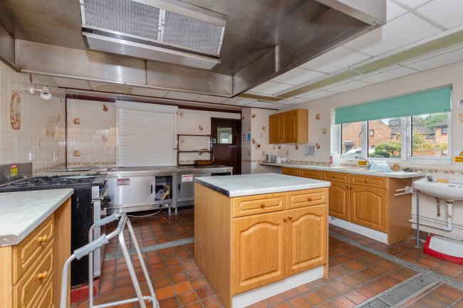 Verdon Court, Bishops Orchard, Farnham Royal, Slough SL2 3AB 3