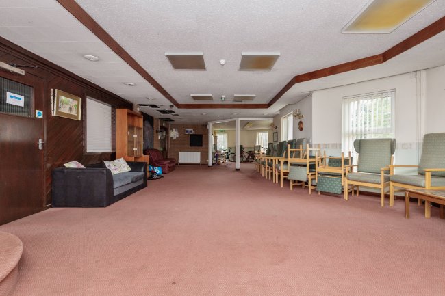 Verdon Court, Bishops Orchard, Farnham Royal, Slough SL2 3AB 3