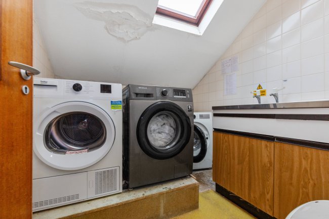 Verdon Court, Bishops Orchard, Farnham Royal, Slough SL2 3AB 3