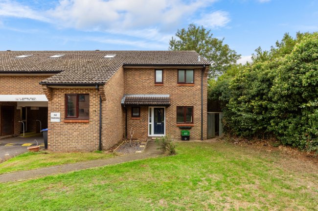 Verdon Court, Bishops Orchard, Farnham Royal, Slough SL2 3AB 3