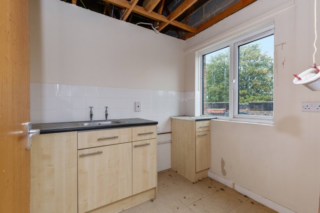 Verdon Court, Bishops Orchard, Farnham Royal, Slough SL2 3AB 3