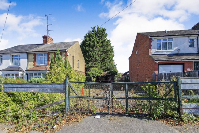 28 Oakley Road, Luton, LU4 9PU 5