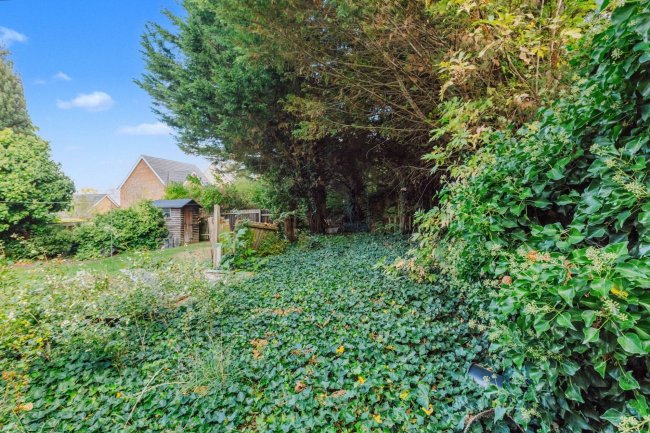 30 Oakley Road, Luton, LU4 9PU 6