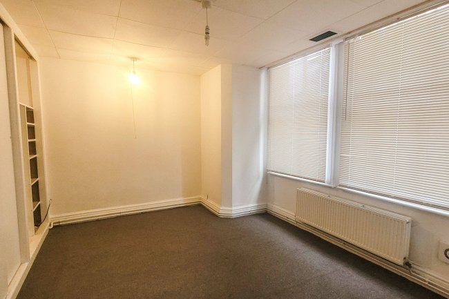 Flats 1 - 4, Newton Rise, 120 Brook Lane, Chester, Cheshire, CH2 2EU 5