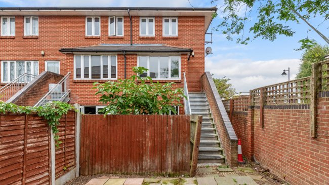 14 Silver Birch Avenue, Chingford, London, E4 8YT 9