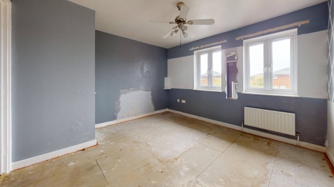 14 Silver Birch Avenue, Chingford, London, E4 8YT 9