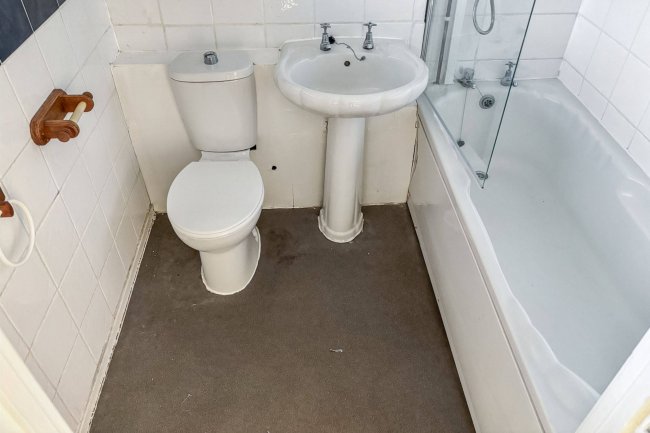 56 Pamplins, Basildon, Essex, SS15 5BJ 5