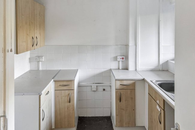 56 Pamplins, Basildon, Essex, SS15 5BJ 5