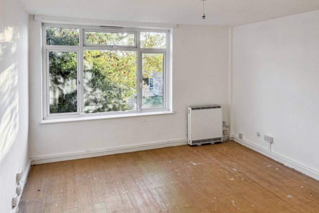 56 Pamplins, Basildon, Essex, SS15 5BJ 5