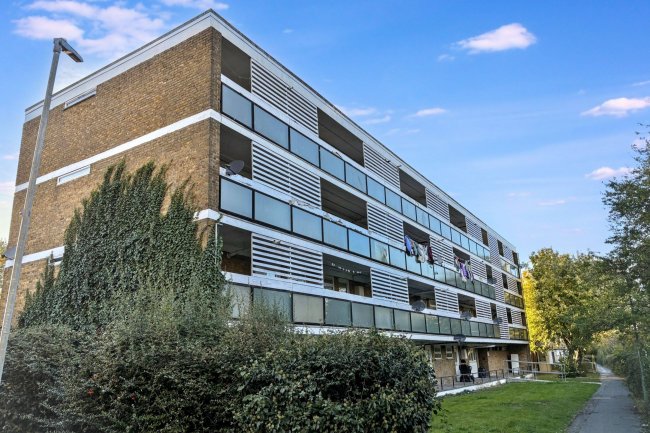 56 Pamplins, Basildon, Essex, SS15 5BJ 5