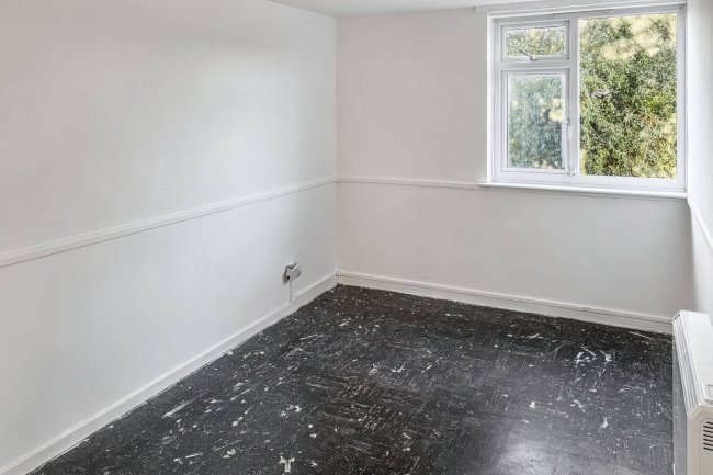 56 Pamplins, Basildon, Essex, SS15 5BJ 5