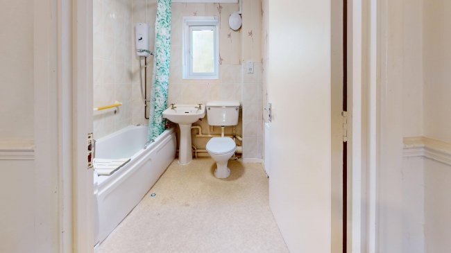 4 Sydney Road, Feltham, TW14 9BF 2