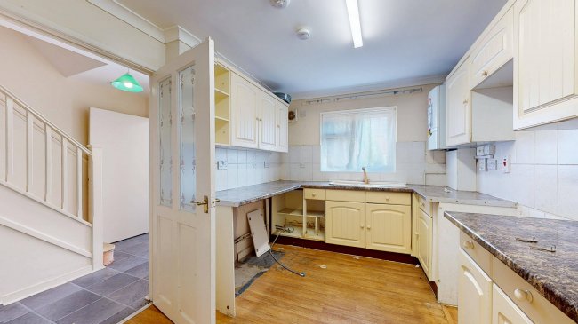 4 Sydney Road, Feltham, TW14 9BF 2