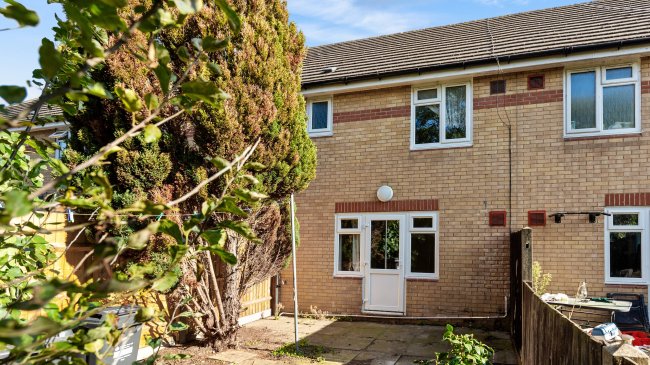 4 Sydney Road, Feltham, TW14 9BF 2