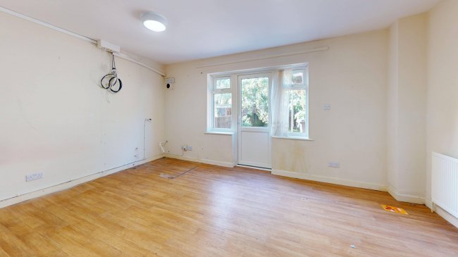 4 Sydney Road, Feltham, TW14 9BF 2