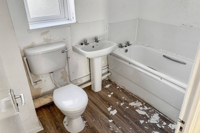 135 Chestnut Road, Vange, Basildon, Essex, SS16 4TD 8