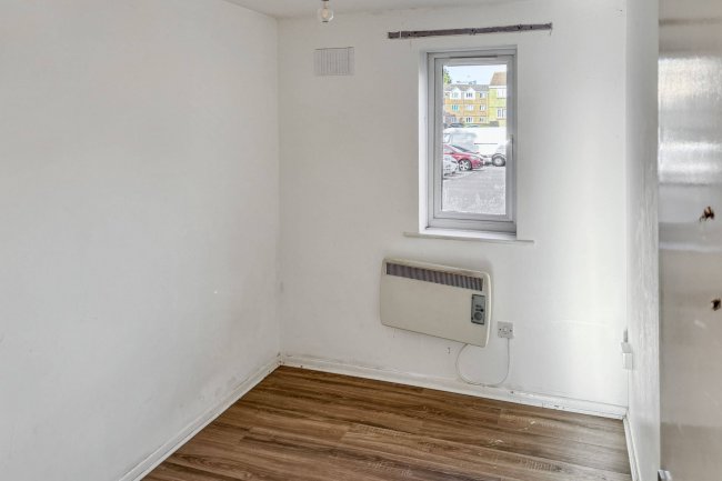 135 Chestnut Road, Vange, Basildon, Essex, SS16 4TD 8