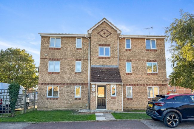 135 Chestnut Road, Vange, Basildon, Essex, SS16 4TD 8