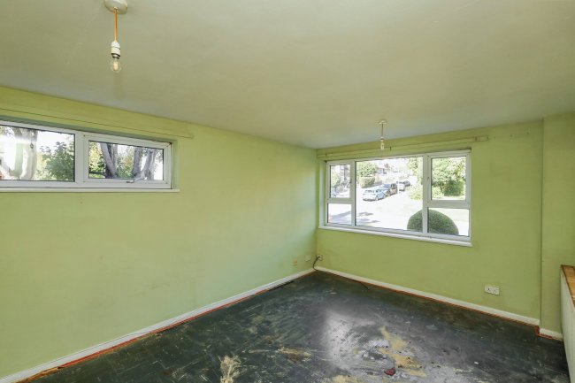 6 Bridge Court, Hillside Road, Harpenden, Hertfordshire, AL5 4DH 7