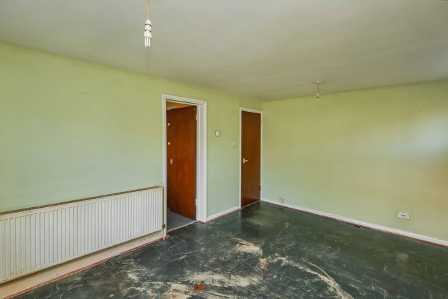 6 Bridge Court, Hillside Road, Harpenden, Hertfordshire, AL5 4DH 7