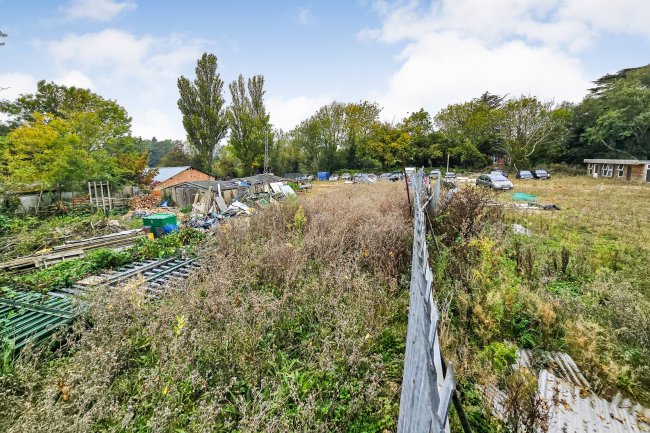 Fernlea Farm, Golf Road, Kenley, CR8 5ES 9