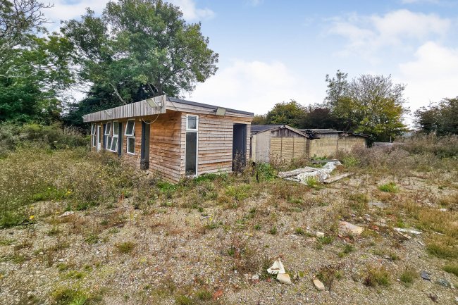 Fernlea Farm, Golf Road, Kenley, CR8 5ES 9
