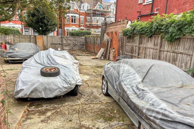 20 Hoveden Road, Cricklewood, London NW2 3XD 7