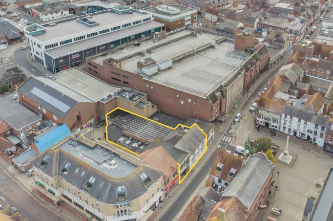 Newport Social Club, 40 Pyle Street, Isle of Wight PO30 1XB 8