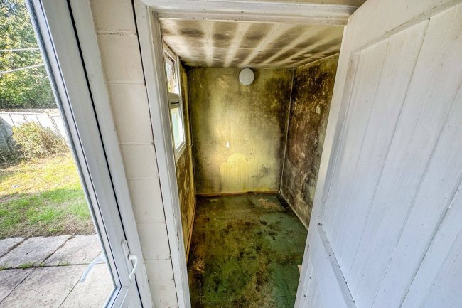 8 Harris Road, Ashton Keynes, Wiltshire, SN6 6PQ 2